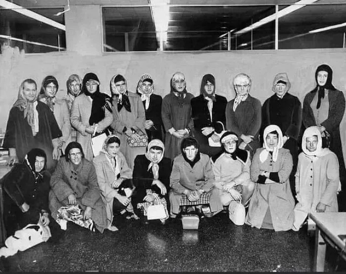 La Policemen Disguise Themselves As Women To Catch A Purse-Snatcher In The 1960s