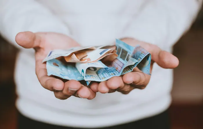 30 Cheapskates So Cheap, Calling Them Frugal Would Be A Compliment, As Shared Online