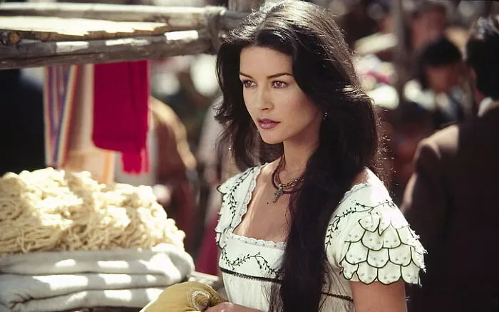 43 Actors’ Looks That Have Gone Down As Legendary, As Shared Online