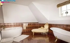 30 Of The Wildest Real Estate Listings That Someone Is Actually Trying To Sell