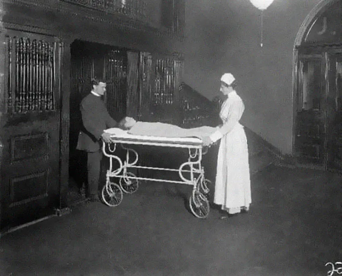 In 1922, Scientists Entered A Ward Of Dying Children, All In Comatose Diabetic Ketoacidosis, And Injected A New Drug (Insulin) Into Them As Families Were Already Beginning To Grieve