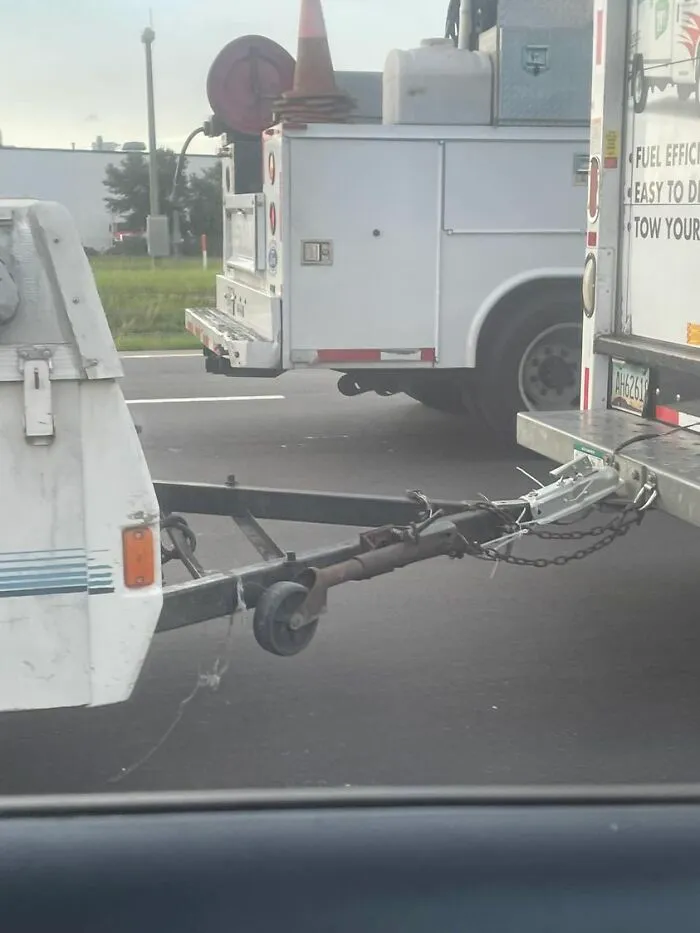The Hitch On This Pop Up Is Literally Held Together With Zip Ties