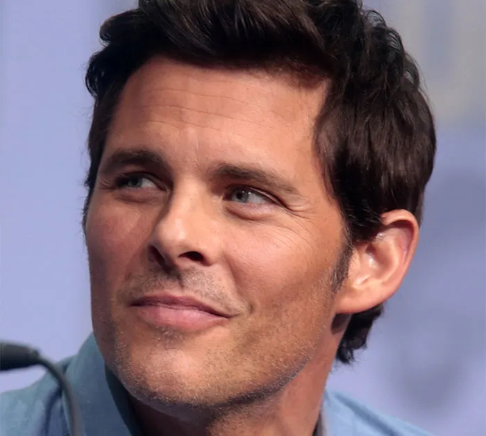50 Celebrities That Lived Up To Their Reputation Or Failed Miserably, As Per Waiters