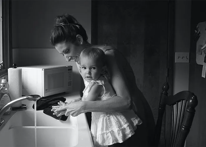 “I Will Never Ruin It For Her”: 35 Secrets Daughters Refuse To Tell Their Parents