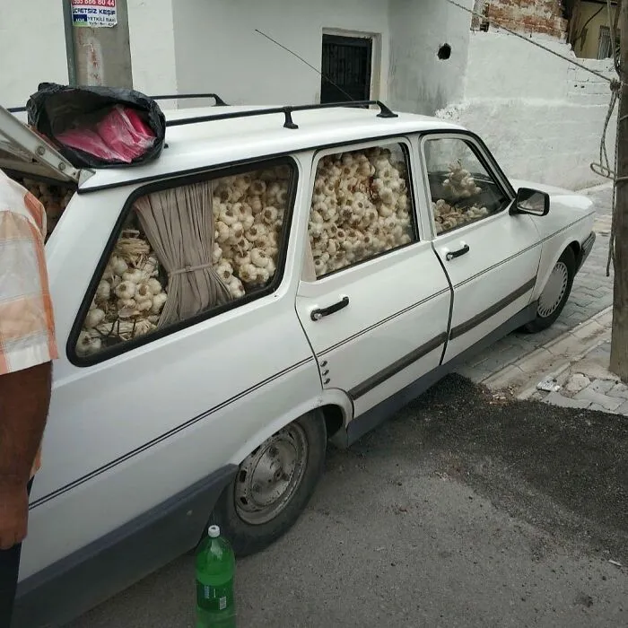 “Only One Cig Per Kid”: 45 Of The Weirdest Pictures Seen On ‘Cursed Aesthetic’ (New Pics)