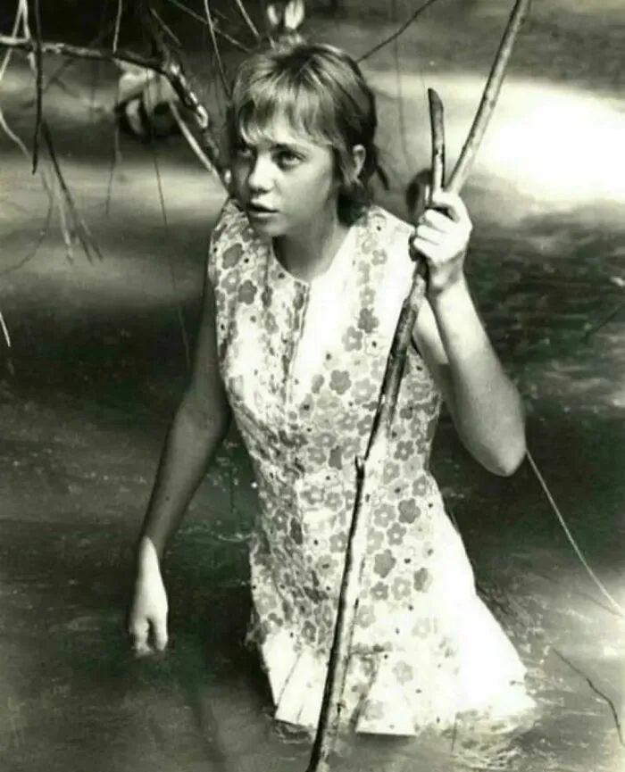 17 Year-Old Juliane Koepcke Was Sucked Out Of An Airplane In 1971 After It Was Struck By A Bolt Of Lightning