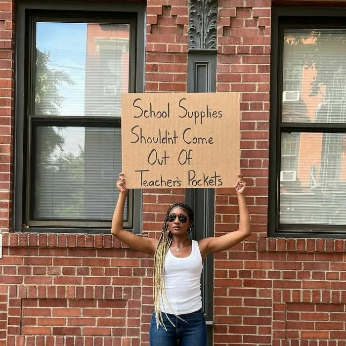 Woman Protests Annoying Everyday Things That Many Of Us Can Relate To (50 Pics)