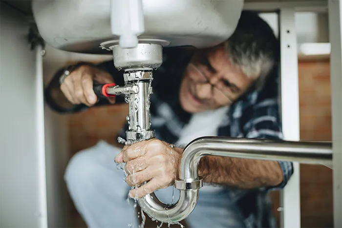 “Being Able To Fix Things Yourself”: 30 Things Young People Find Odd That Used To Be Normal