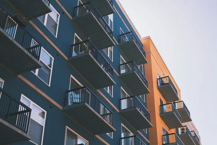 “Being Able To Fix Things Yourself”: 30 Things Young People Find Odd That Used To Be Normal