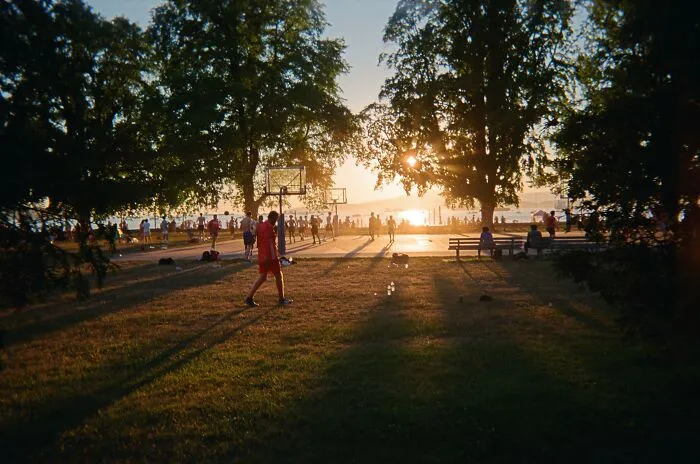 “Being Able To Fix Things Yourself”: 30 Things Young People Find Odd That Used To Be Normal