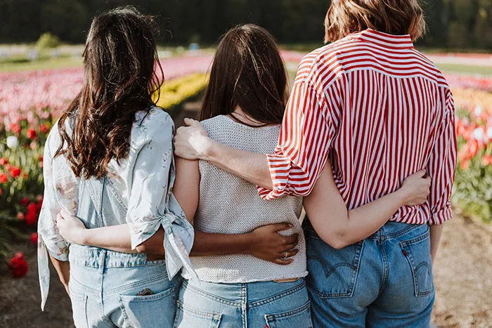 30 Kids That Experienced Growing Up In A Polyamorous Family Share What It Was Like