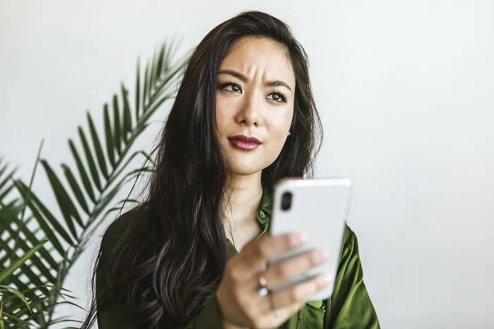 “I Rescinded My Acceptance”: 30 Times People Called Out Entitled Wedding And Party Invitations