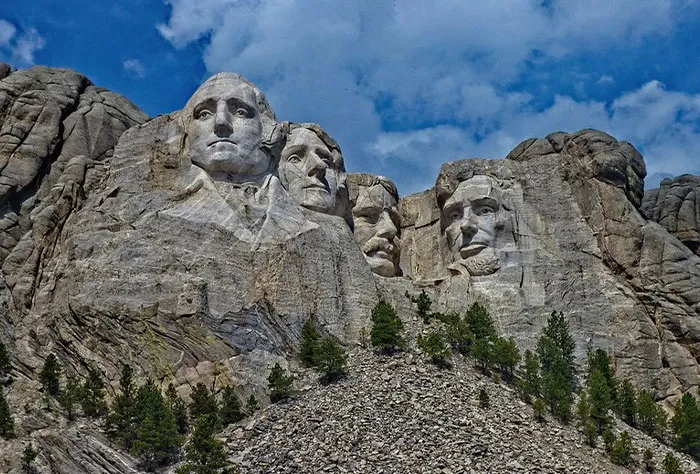 Anti-Bucket List: 35 People Share The Most Disappointing Touristy Places They've Been To