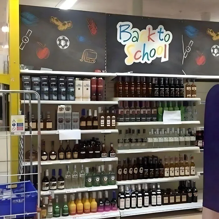 “Only One Cig Per Kid”: 45 Of The Weirdest Pictures Seen On ‘Cursed Aesthetic’ (New Pics)