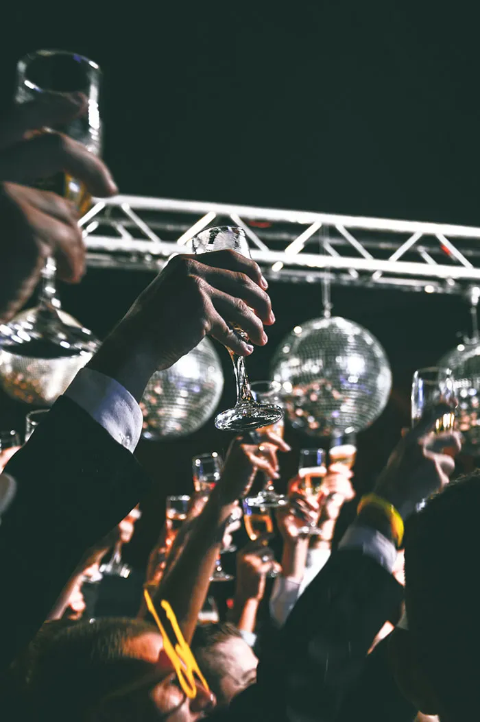 Wedding Guests And Participants Share 30 Instances When The Whole Celebration Went Straight To Hell