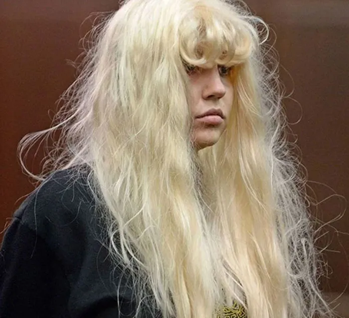 32 Of The Biggest Falls From Grace In Hollywood, According To This Viral Thread