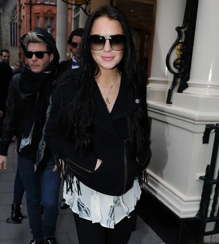 32 Of The Biggest Falls From Grace In Hollywood, According To This Viral Thread