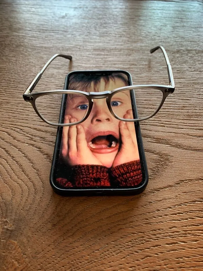 I Combine Ordinary Objects With Pics On My Phone To Make Them Look Extraordinary (16 New Pics)
