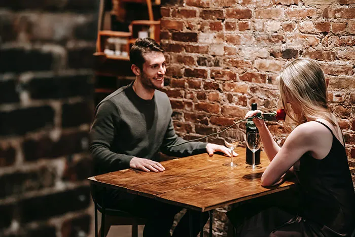 People Who Didn't Try Dating Until Later In Life Share How Their Lives Turned Out (30 Stories)