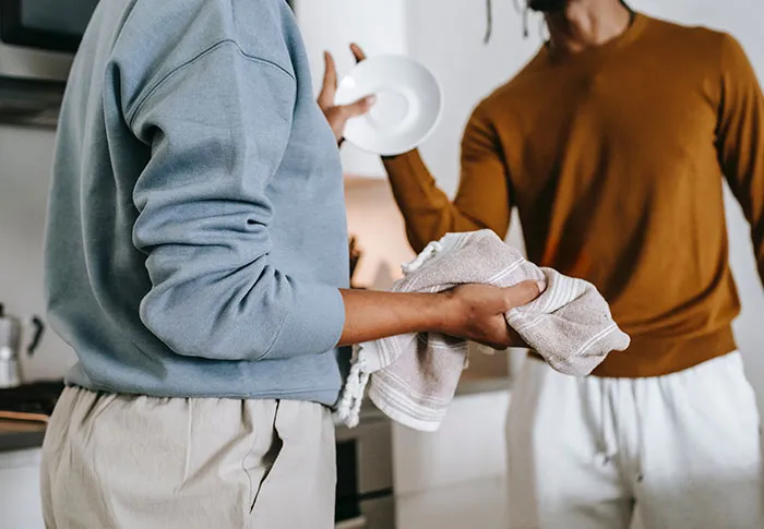 30 Female Habits That Make Men’s Blood Boil