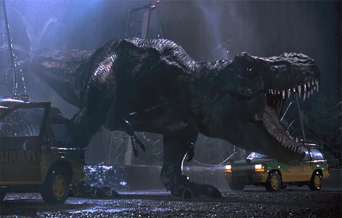 Jurassic Park: Why The Dilophosaurus Doesn't Attack Nedry When They First Meet