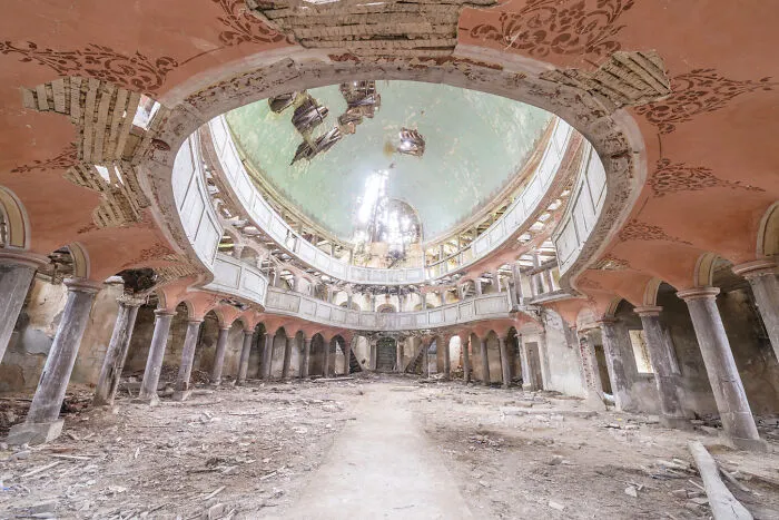 In My Series Of Abandoned Places, I Invite You To Travel Through A Post-Apocalyptic World