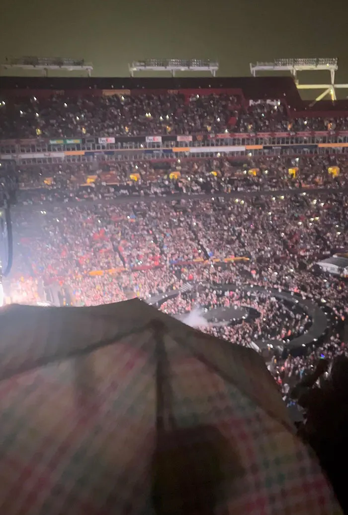 Fui a ver a Beyoncé y solo vi un paraguas. Le pedí que lo guardara y no quiso