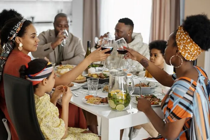 Parenting Things That Might Sound Good, But Are Actually Toxic Parenting (30 Answers)
