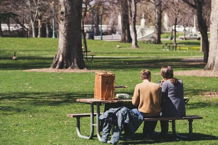 30 Exact Moments Women Caught On To Why Their Partners Were Broken Up With