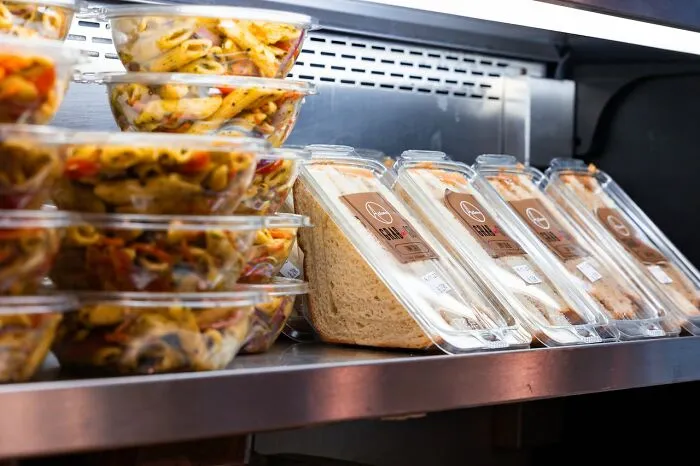 30 Restaurant Guests Share The Most Disgusting Things They’ve Seen, And It Hurts To Read