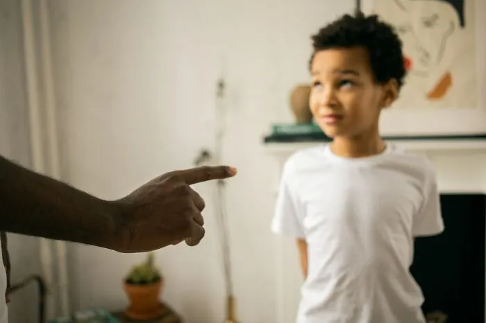 Parenting Things That Might Sound Good, But Are Actually Toxic Parenting (30 Answers)