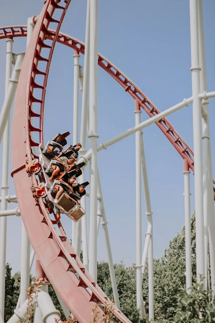 What Not To Do In Public: 50 Instant Judgment-Inducing Acts