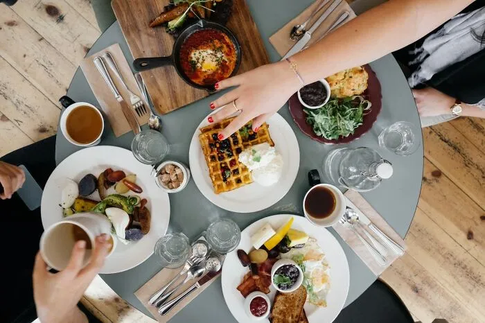 30 Restaurant Guests Share The Most Disgusting Things They’ve Seen, And It Hurts To Read