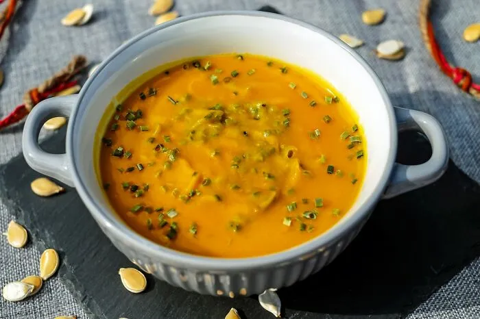 “It’s Life-Changing”: 30 People Share Their Genius Single-Ingredient Cooking Tips