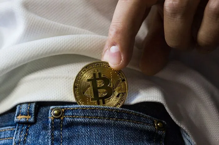 30 Stories Of How Ordinary People Became Ultra Rich