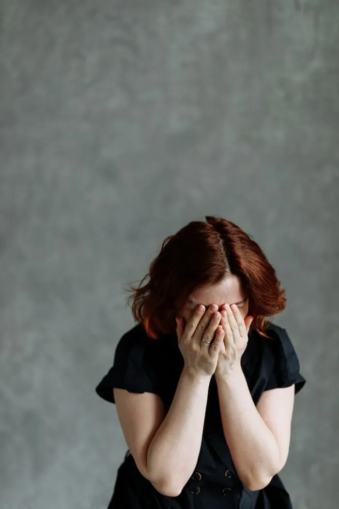 30 Exact Moments Women Caught On To Why Their Partners Were Broken Up With