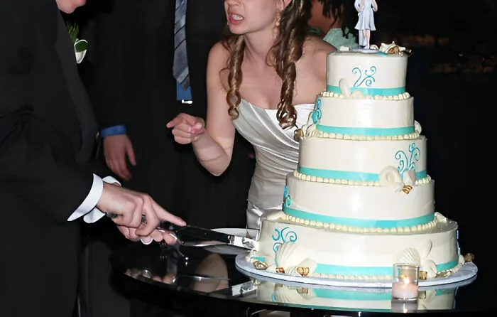 “Groom Was Gay. Bride Was Not”: 30 Of The Wildest Weddings That Event Staff Have Ever Witnessed
