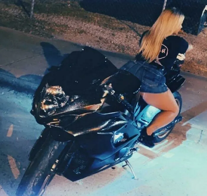 This Twitch Streamer Sitting The Wrong Way On My Motorcycle Without Permission Parked Near Twitch Con For Her Stream And Then Yelling At Me For Interrupting Her Stream When I Asked Her Nicely To Get Off My Bike And She Tried To Shame Me Live On Her Twitch Stream And Stuck The Cam In My Face