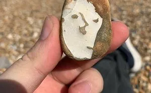 50 Of The Most Interesting Things People Ever Found On The Beach (New Pics)