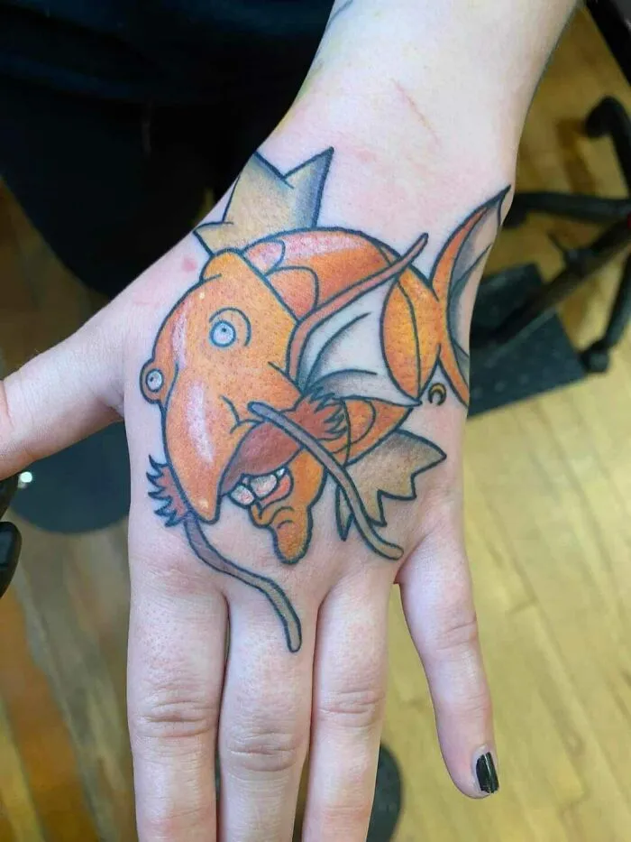 26 Personas que no se dan cuenta de lo horribles que son sus tatuajes (nuevas imágenes)