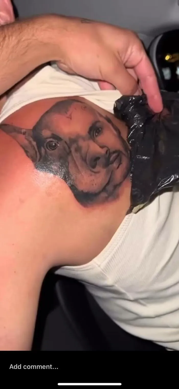 26 Personas que no se dan cuenta de lo horribles que son sus tatuajes (nuevas imágenes)