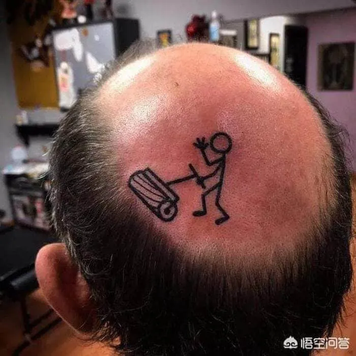 26 Personas que no se dan cuenta de lo horribles que son sus tatuajes (nuevas imágenes)