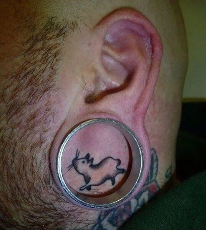 26 Personas que no se dan cuenta de lo horribles que son sus tatuajes (nuevas imágenes)