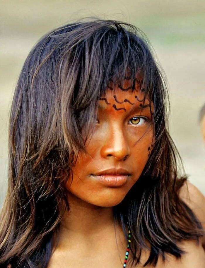 22 Year Old Penha Goes From Aldeia Yanomami, Amazonas - Brazil, 1997