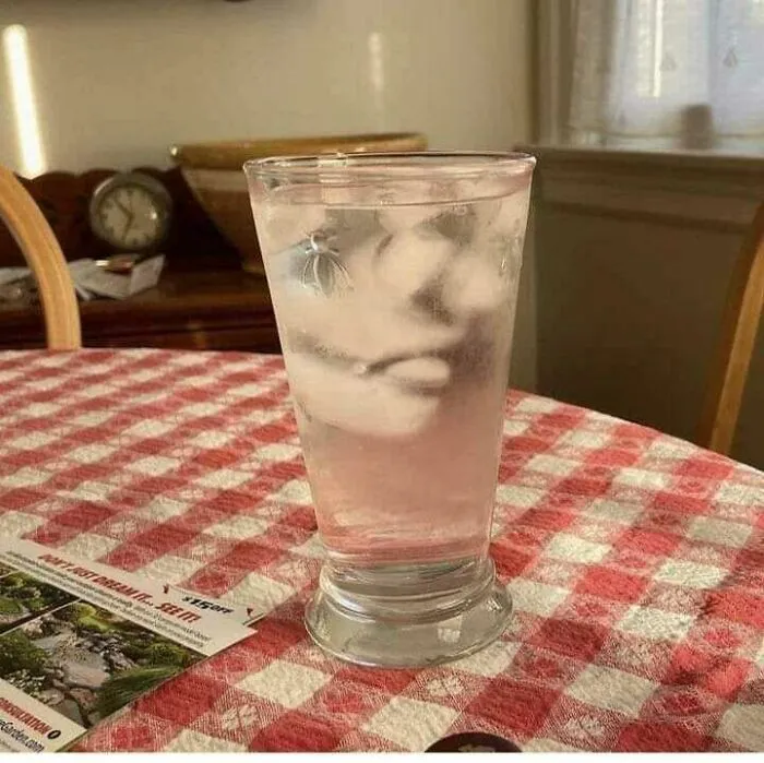 40 Funny Examples Of Regular Objects Suddenly Showing Human Characteristics
