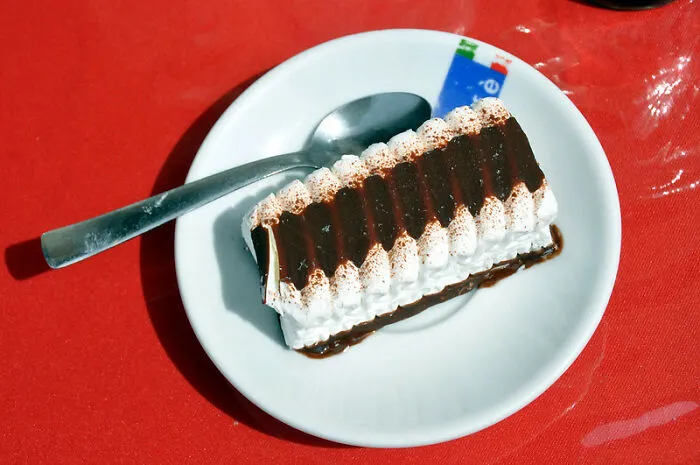 36 Things Kids Thought Were Super Fancy But Were Actually Not Really, According To Netizens