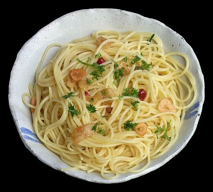 30 People Share What Cheap Meals They Make To Stay Full When They're Broke