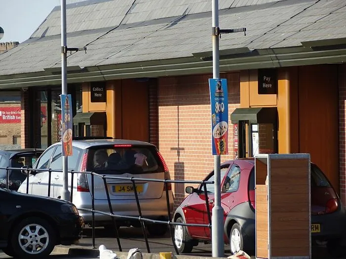 30 People Share "Glitch In The Matrix" Stories That Made Them Doubt Their Reality