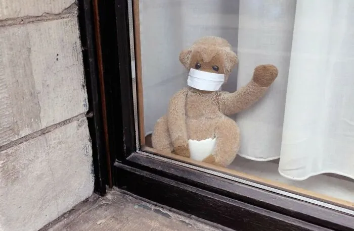 30 Pictures Taken By This Belgian Photographer Who Is Embracing "The Absurd Human Condition" (New Pics)