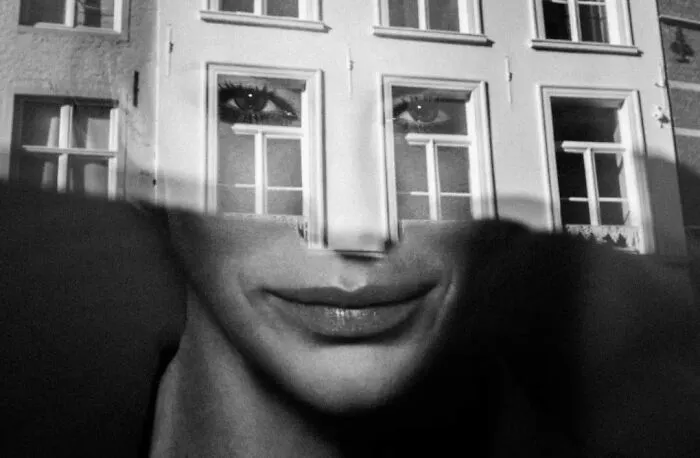 30 Pictures Taken By This Belgian Photographer Who Is Embracing "The Absurd Human Condition" (New Pics)